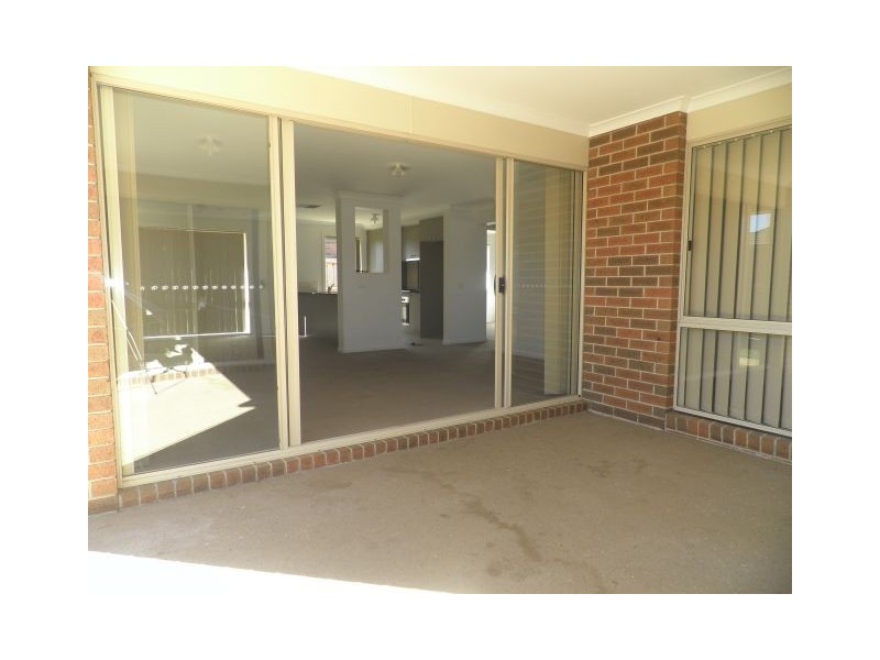 6 Algerd Way, Pakenham VIC 3810