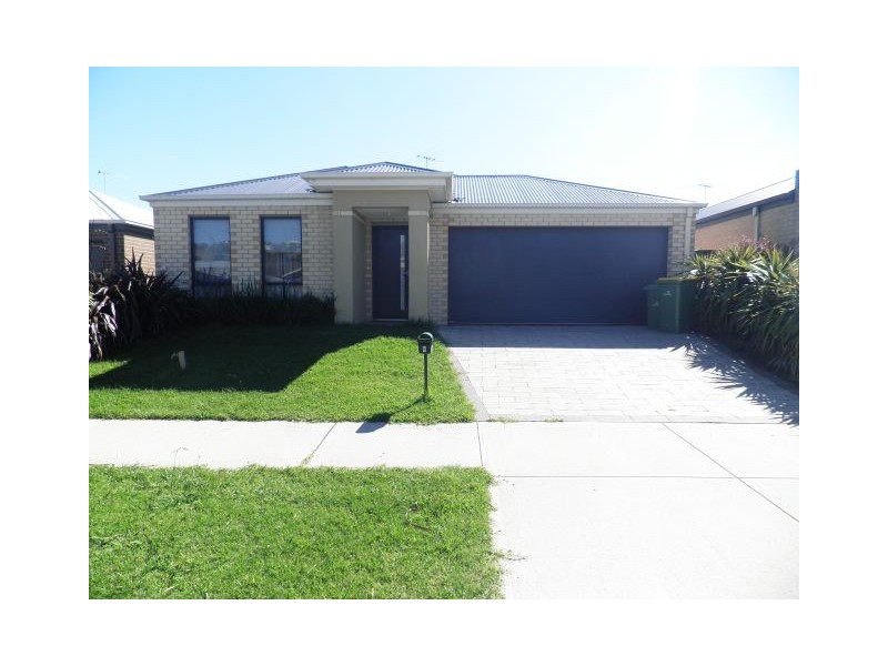 5 Burdekin Lane, Pakenham VIC 3810