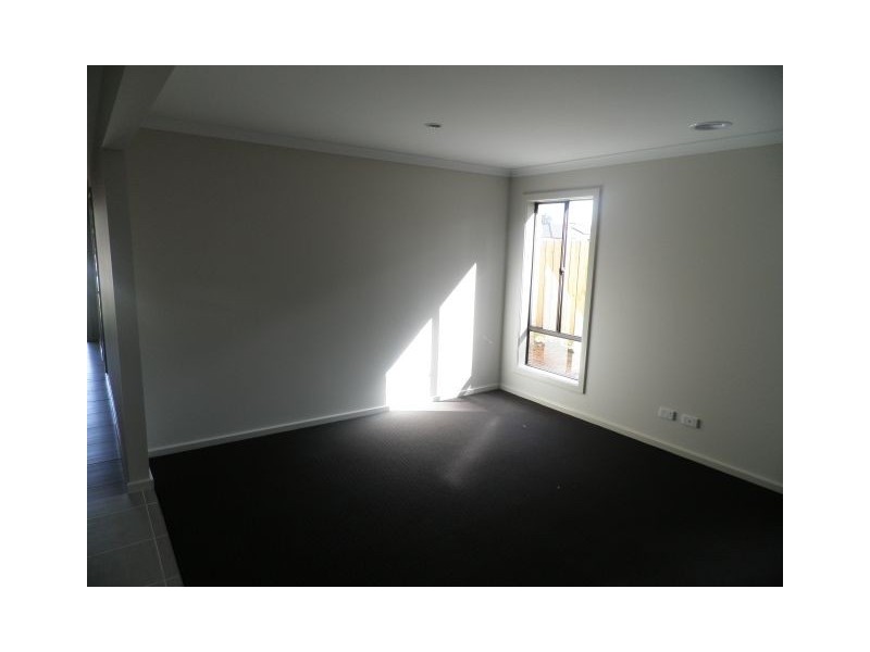 31 Melissa Way, Pakenham VIC 3810