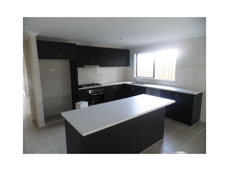 31 Melissa Way, Pakenham VIC 3810