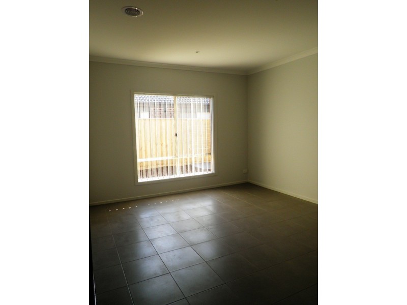 10 Weebill Way, Pakenham VIC 3810