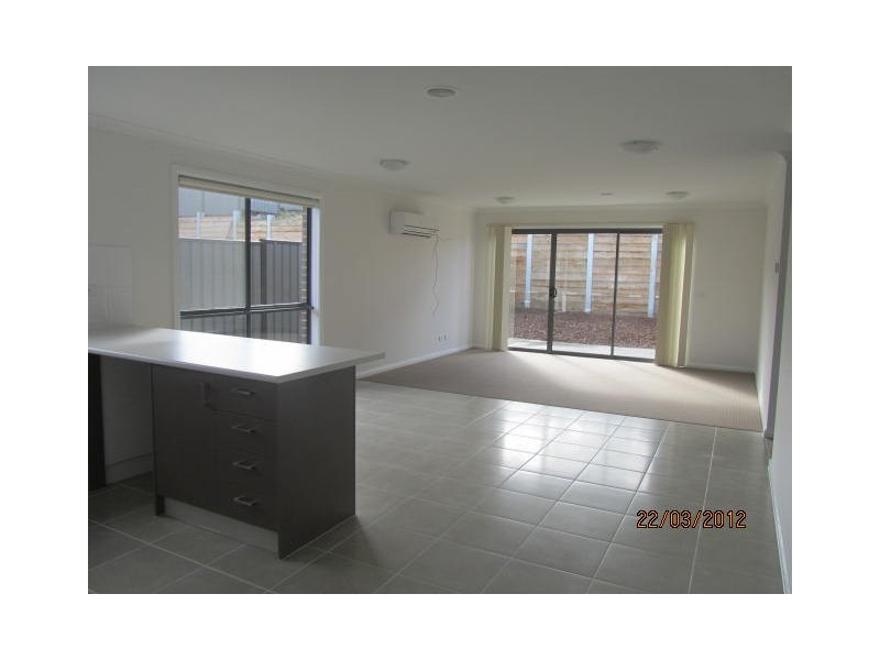 6 Maggiore Crescent, Pakenham VIC 3810