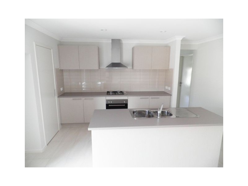 23 Elwood Avenue, Pakenham VIC 3810