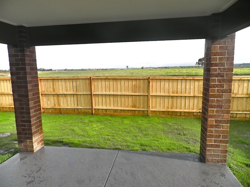 6 Weebill Way, Pakenham VIC 3810