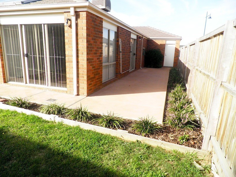 17 Kimberley Grove, Pakenham VIC 3810