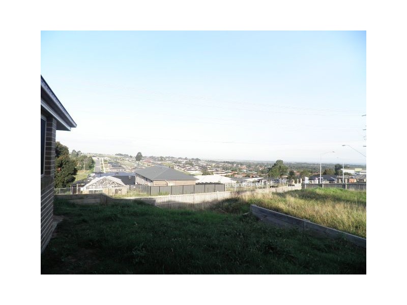 137 Mana Gum Drive, Pakenham VIC 3810