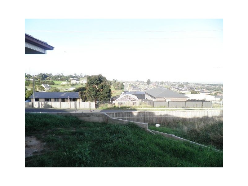 137 Mana Gum Drive, Pakenham VIC 3810