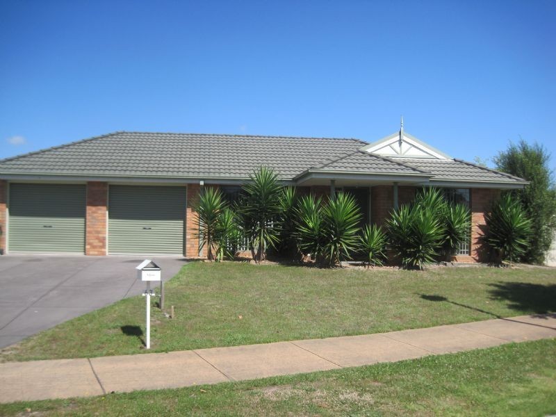 2 Buchan Green, Pakenham VIC 3810