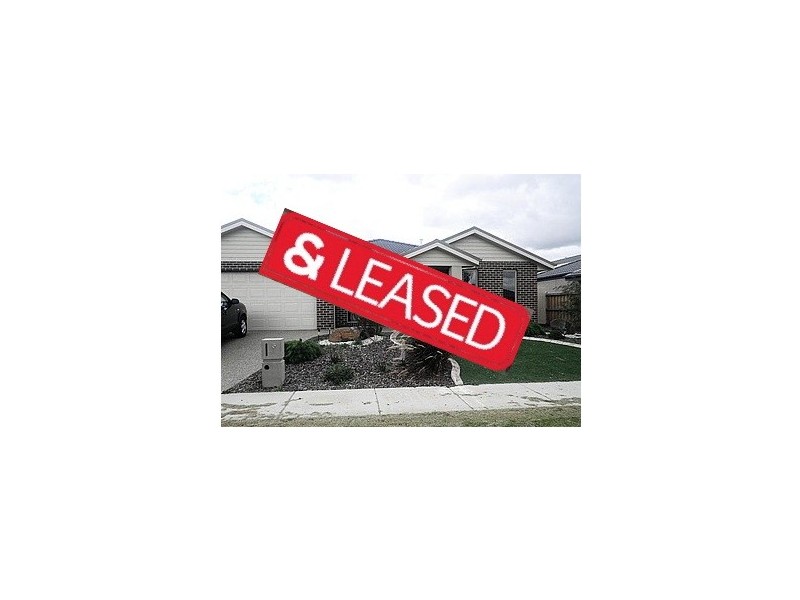 5 Armstrong Street, Cranbourne East VIC 3977