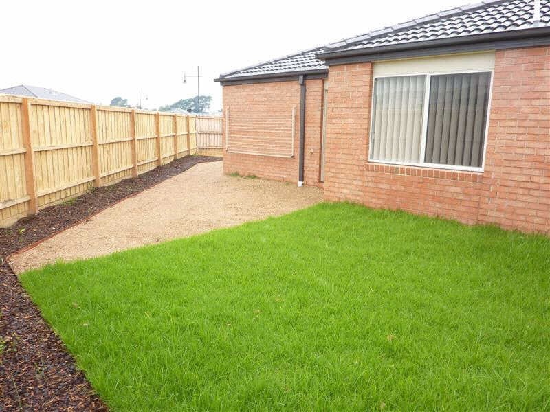 44 Algerd Way, Pakenham VIC 3810