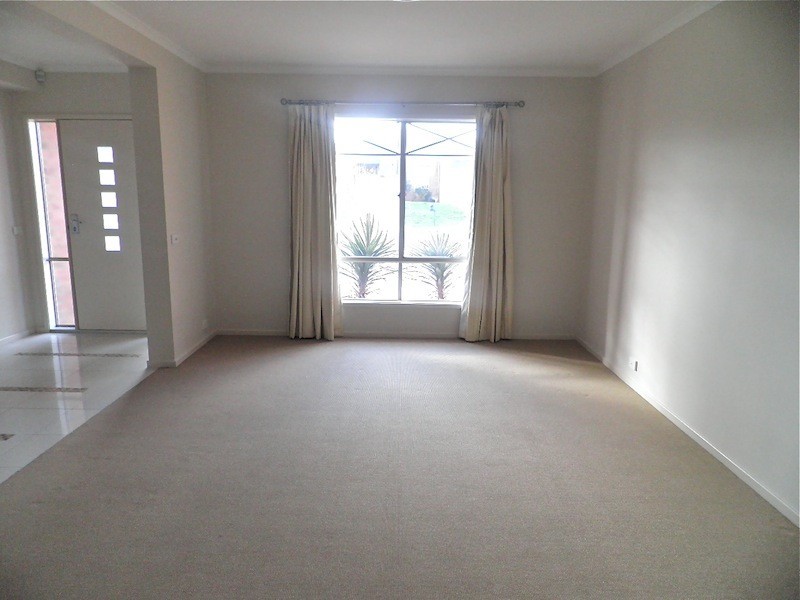 7  Fairways Boulevard, Cranbourne North VIC 3977