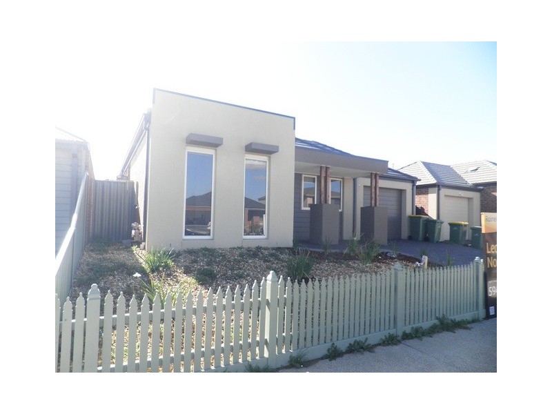 65 Park Orchard Drive, Pakenham VIC 3810