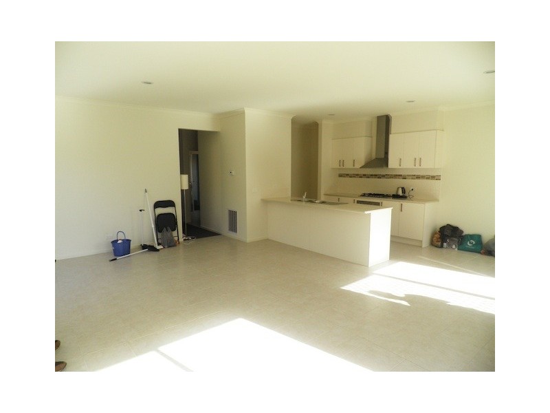 65 Park Orchard Drive, Pakenham VIC 3810