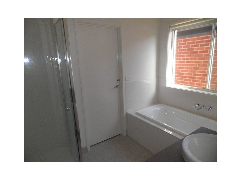 65 Park Orchard Drive, Pakenham VIC 3810