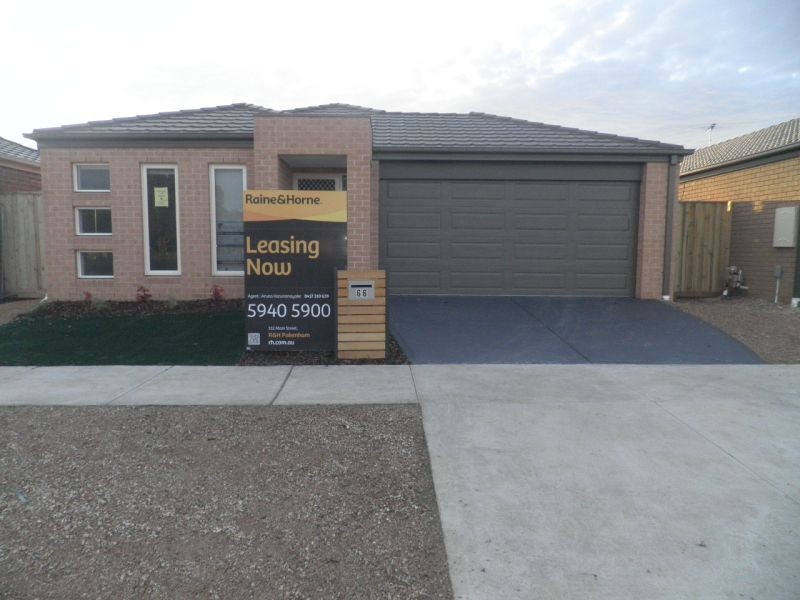 66 Fallingwater Drive, Pakenham VIC 3810