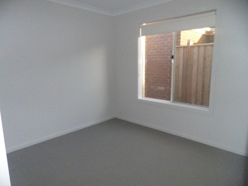 66 Fallingwater Drive, Pakenham VIC 3810