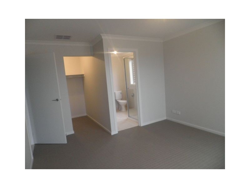 7 Weebill Way, Pakenham VIC 3810