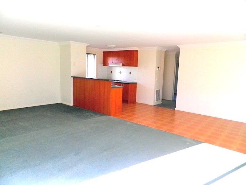 15 Pownceby Court, Pakenham VIC 3810