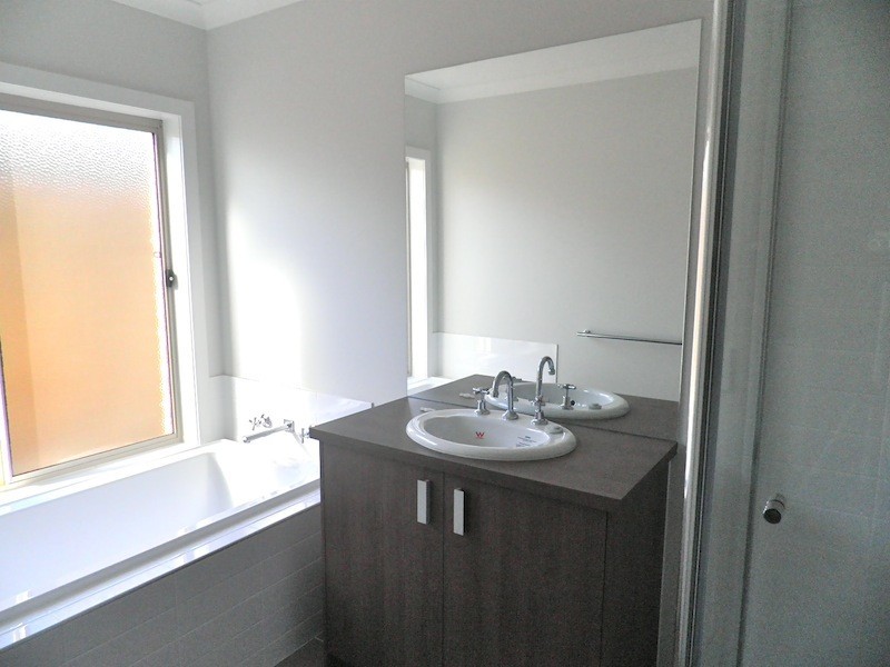 3 Raven Court, Pakenham VIC 3810