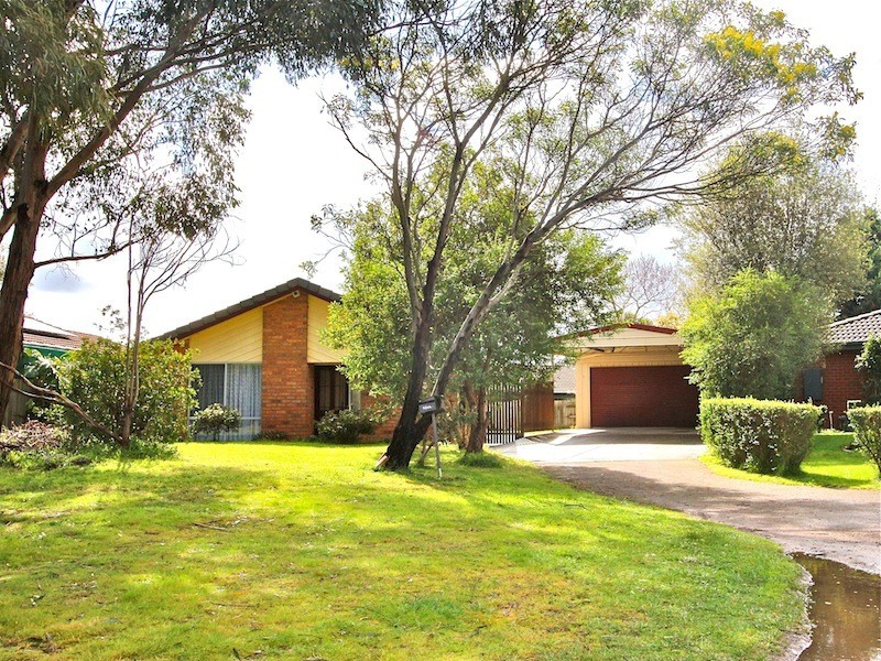 5 McMaster Court, Pakenham VIC 3810