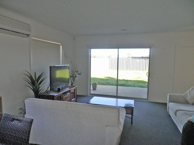 21 Mirabelle Street, Pakenham VIC 3810