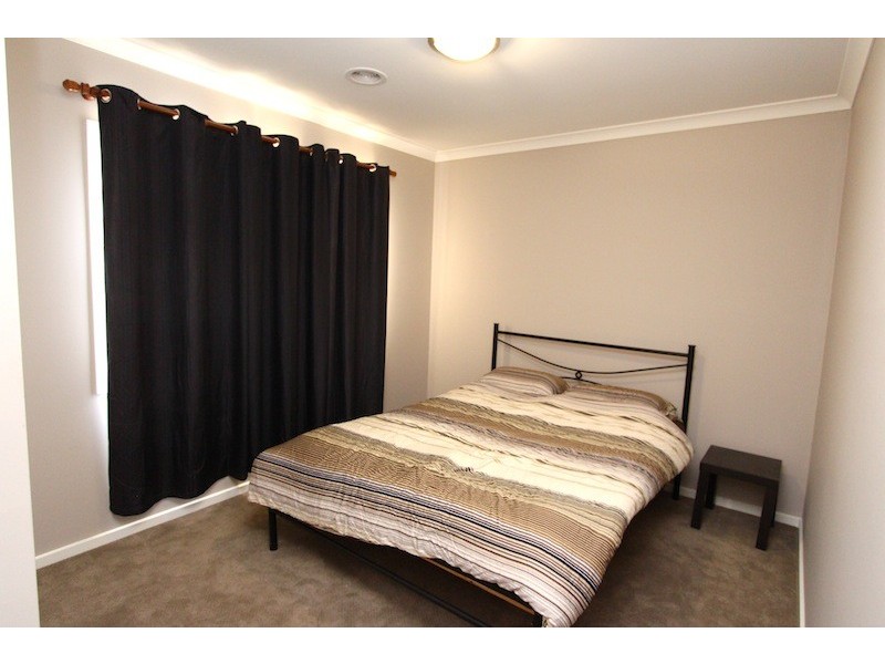 21 Edmund Street, Pakenham VIC 3810