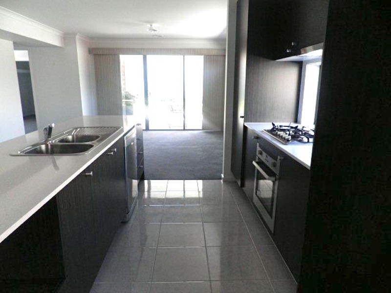 73 Willowtree Drive, Pakenham VIC 3810