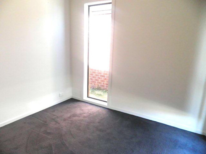 73 Willowtree Drive, Pakenham VIC 3810