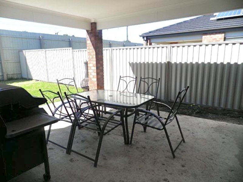 73 Willowtree Drive, Pakenham VIC 3810