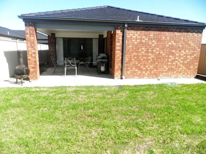 73 Willowtree Drive, Pakenham VIC 3810