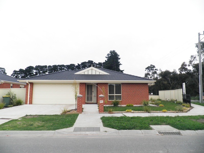 2  Pomegranate Way, Pakenham VIC 3810