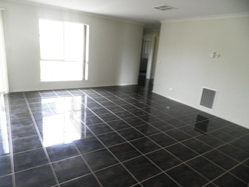 2  Pomegranate Way, Pakenham VIC 3810