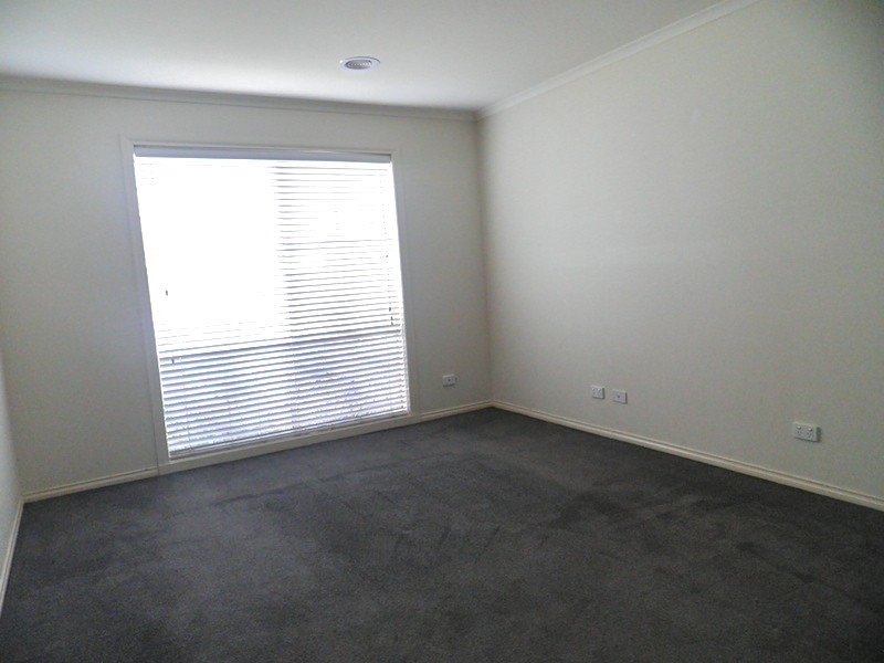 7 Ironbark Circuit, Pakenham VIC 3810