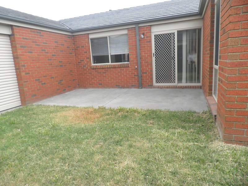 7 Ironbark Circuit, Pakenham VIC 3810