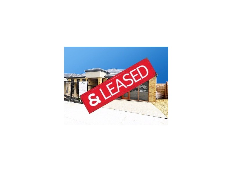 10 Villella Drive, Pakenham VIC 3810