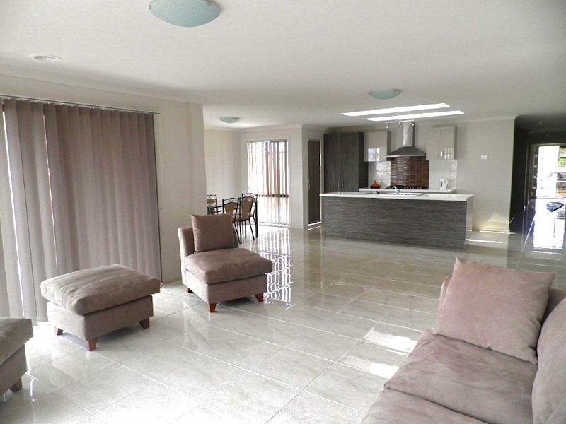 10 Villella Drive, Pakenham VIC 3810