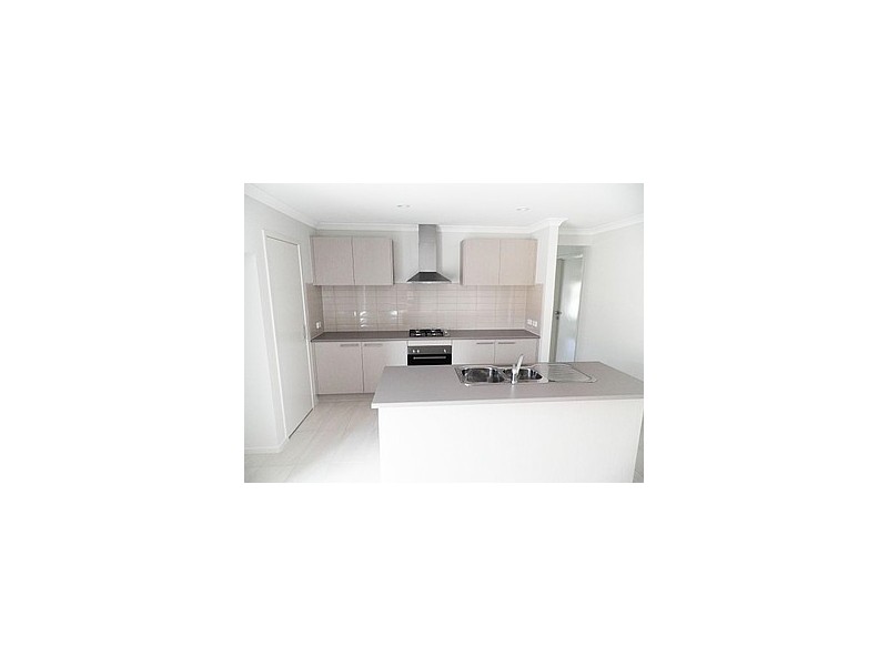 23 Elwood Avenue, Pakenham VIC 3810