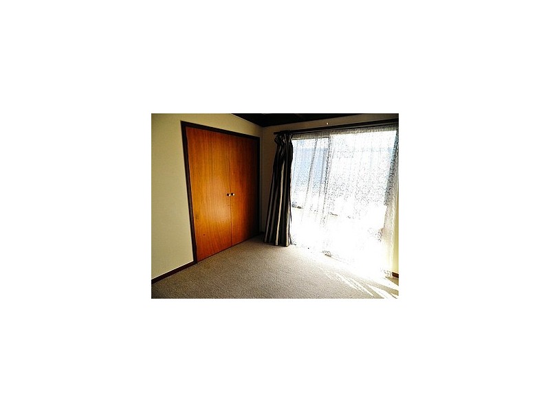 27 Kingston Avenue, Pakenham VIC 3810