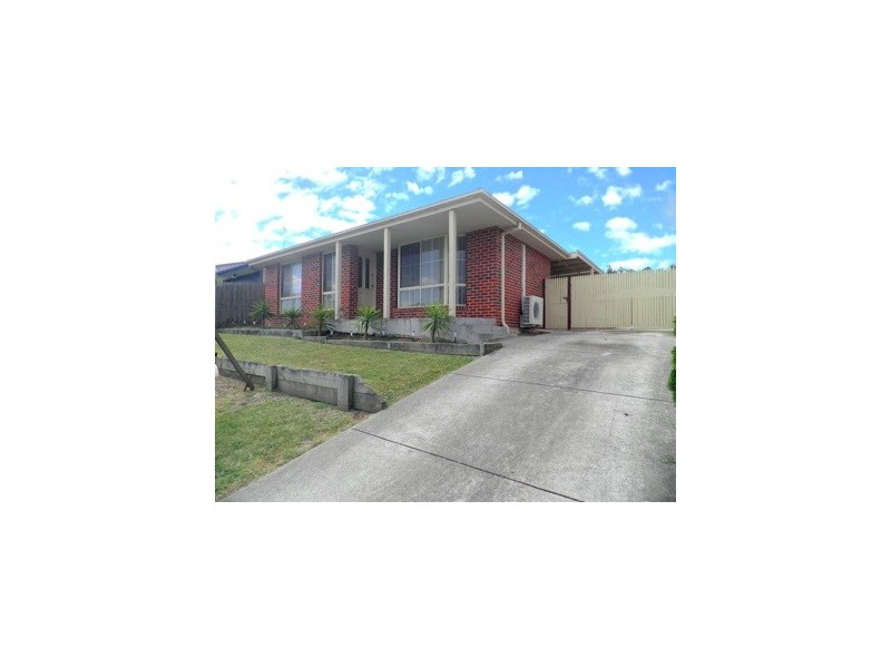 16 Meaby Drive, Pakenham VIC 3810