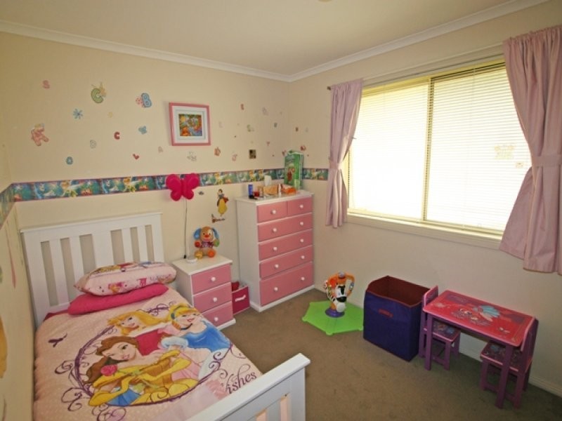 16 Meaby Drive, Pakenham VIC 3810