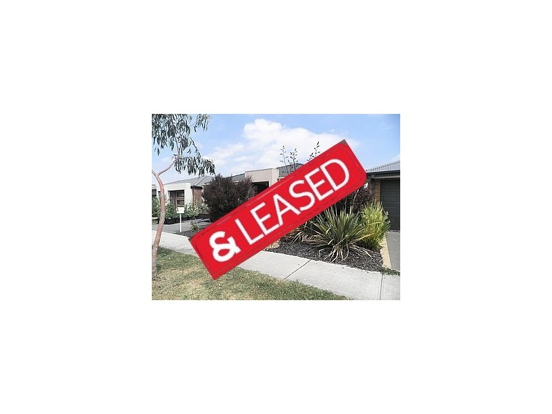 38 Pomegranate Way, Pakenham VIC 3810