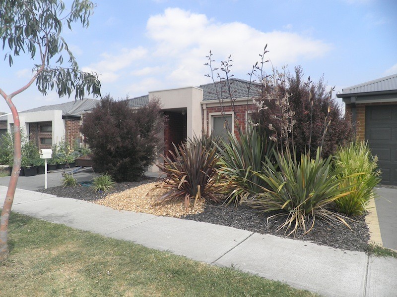 38 Pomegranate Way, Pakenham VIC 3810