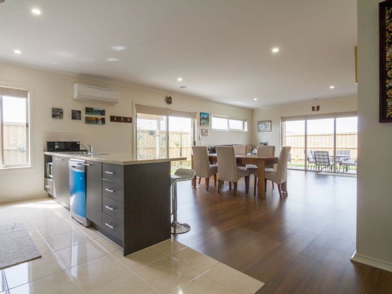 24  Verdant Avenue, Officer VIC 3809