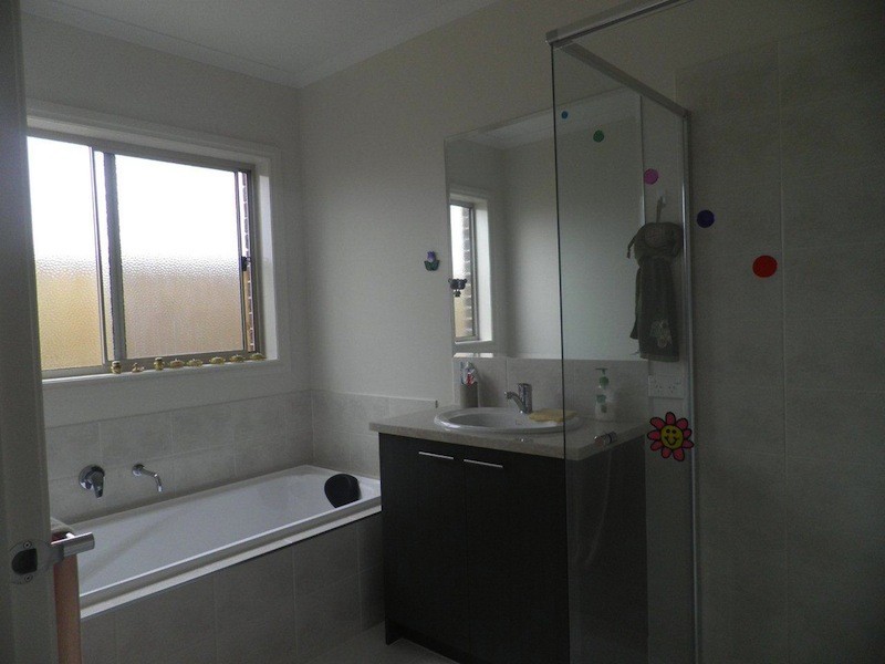 24  Verdant Avenue, Officer VIC 3809