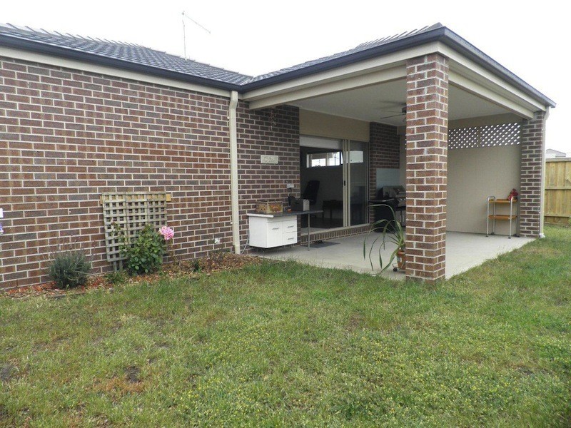 24  Verdant Avenue, Officer VIC 3809