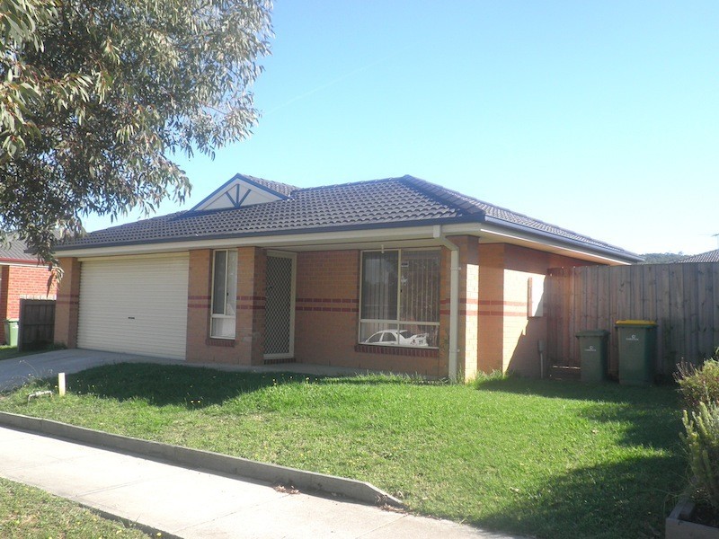 48 Manna Gum Drive, Pakenham VIC 3810