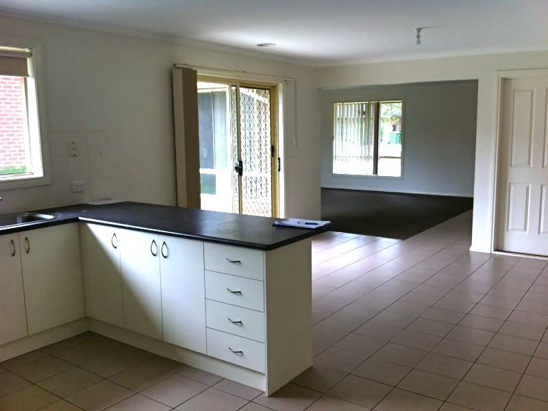 48 Manna Gum Drive, Pakenham VIC 3810