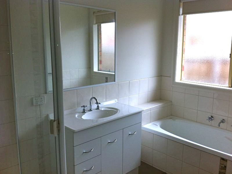 48 Manna Gum Drive, Pakenham VIC 3810