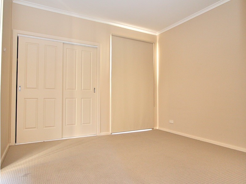 4/1 Henry Street, Pakenham VIC 3810