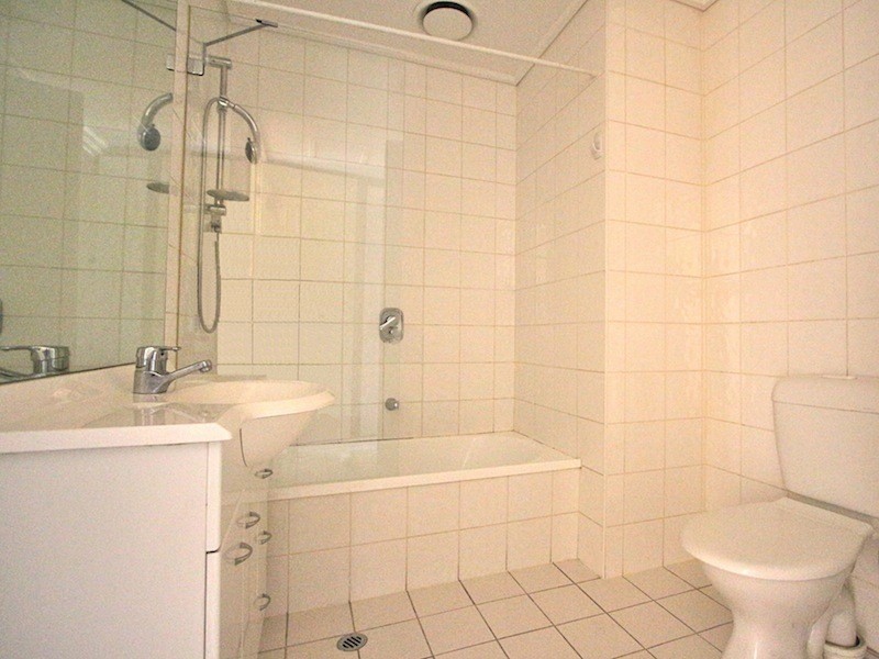 13/99 Whiteman Street, Southbank VIC 3006